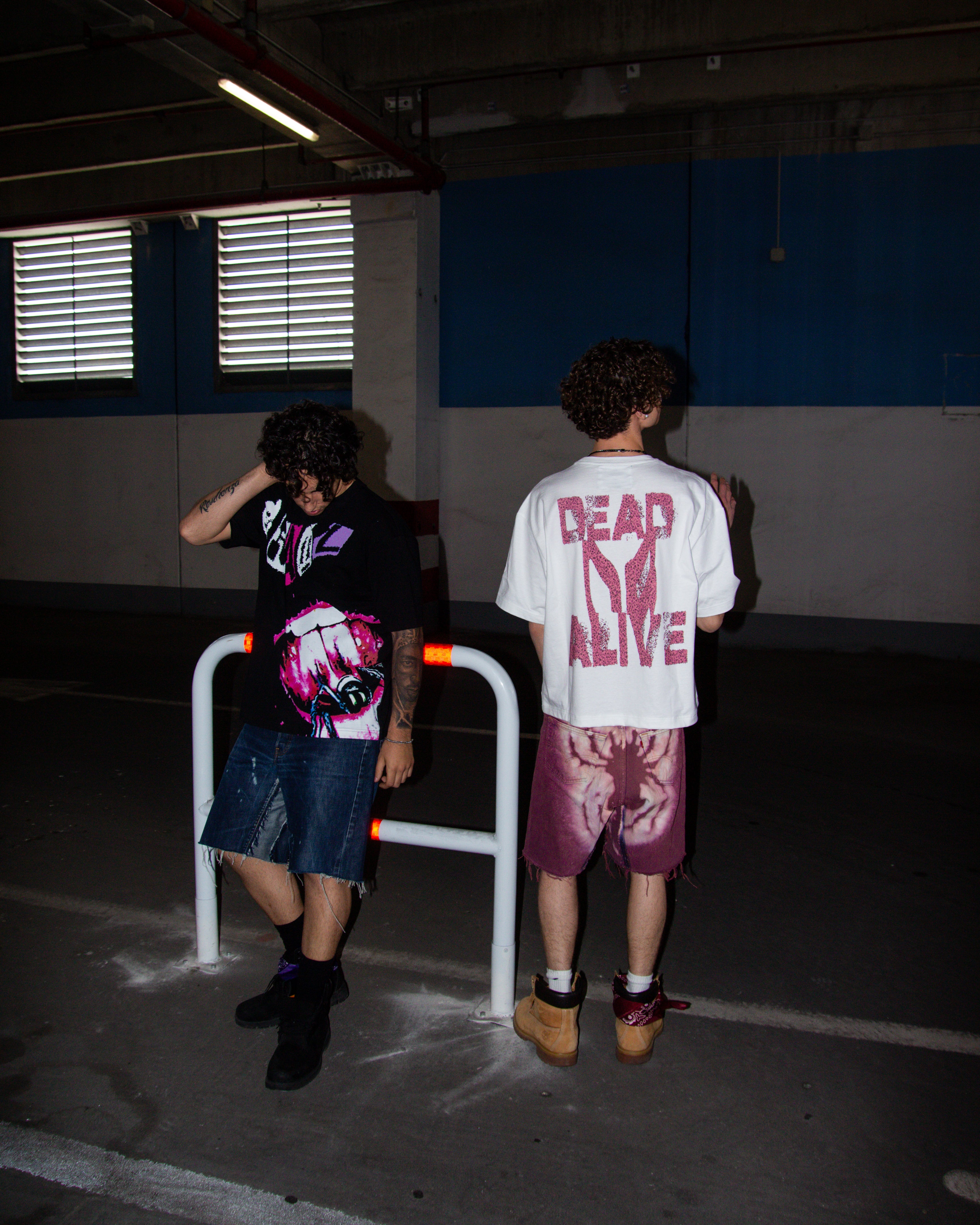 GRAIL MAGAZINE BLACK TEE