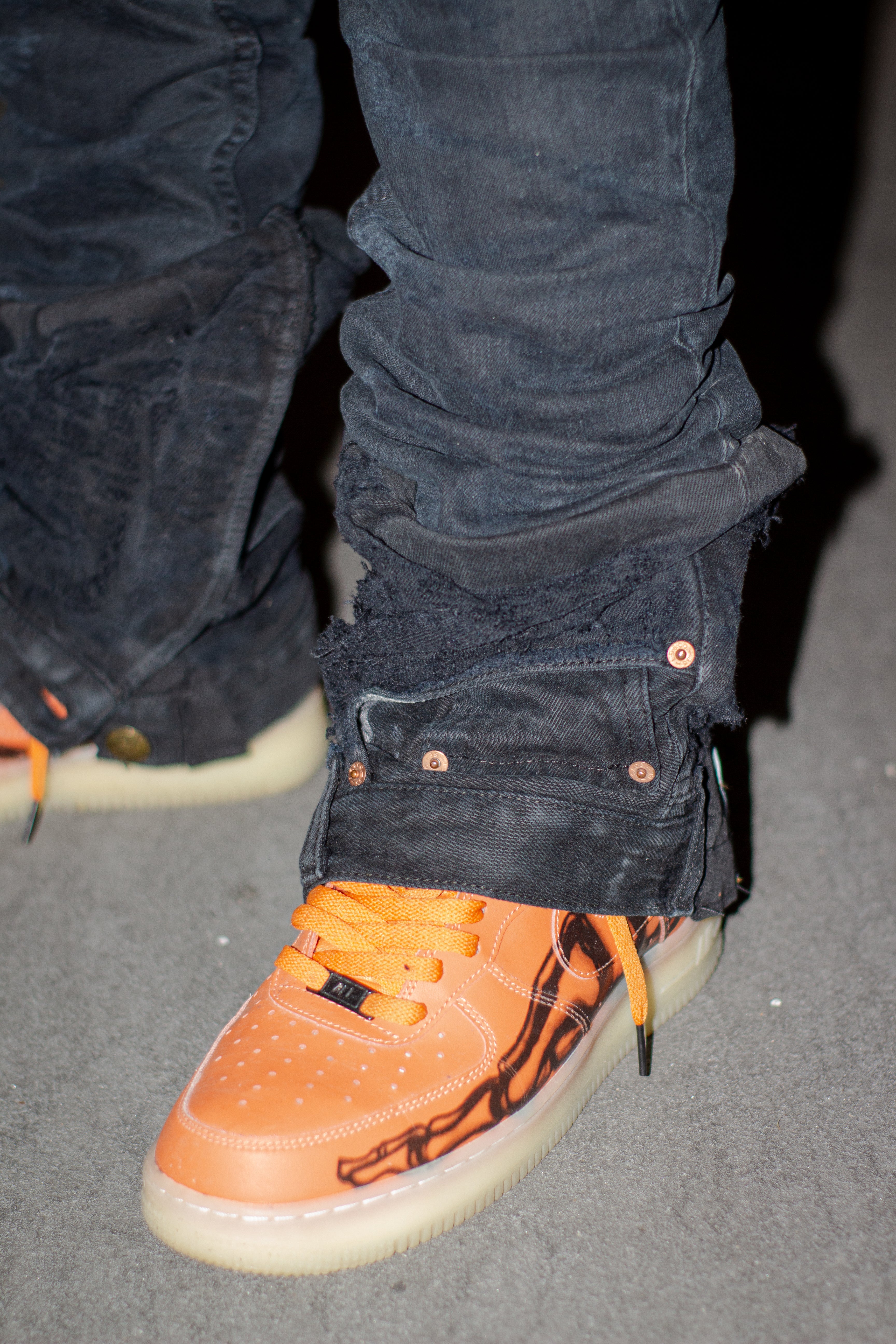 BLACK STACKED REVERSE DENIM