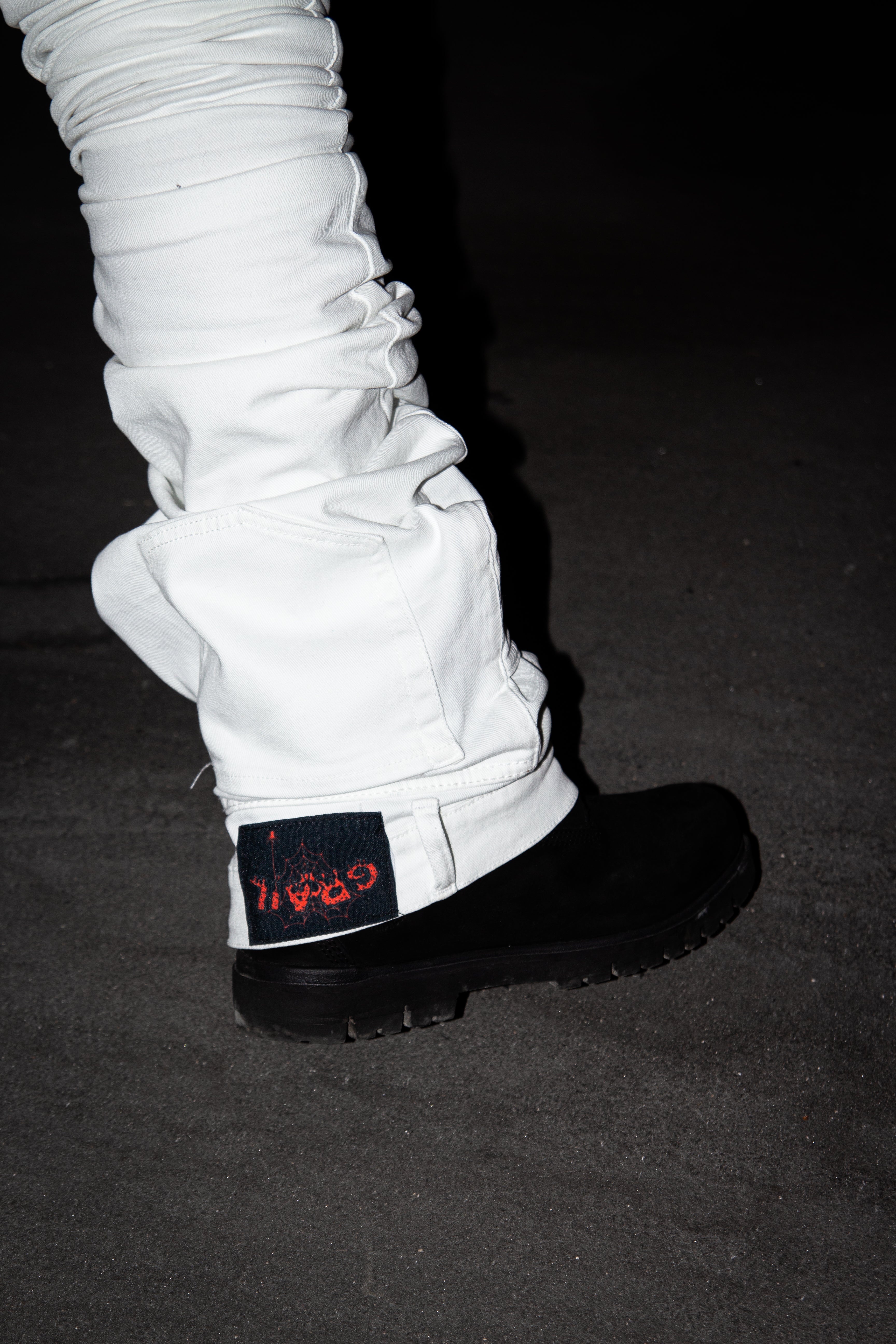 WHITE ULTRA STACKED REVERSE DENIM