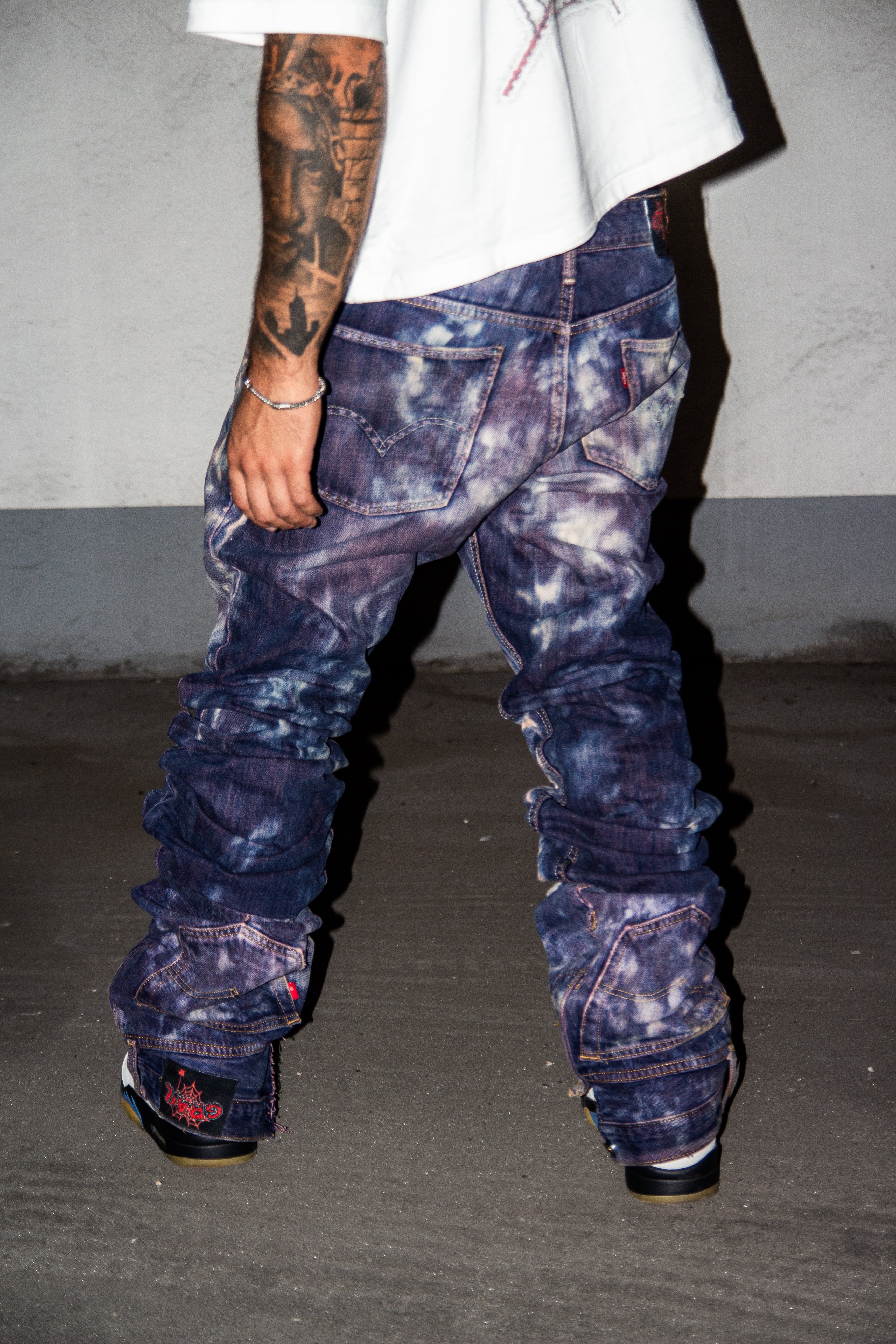 BORDEAUX WASHED REVERSE DENIM