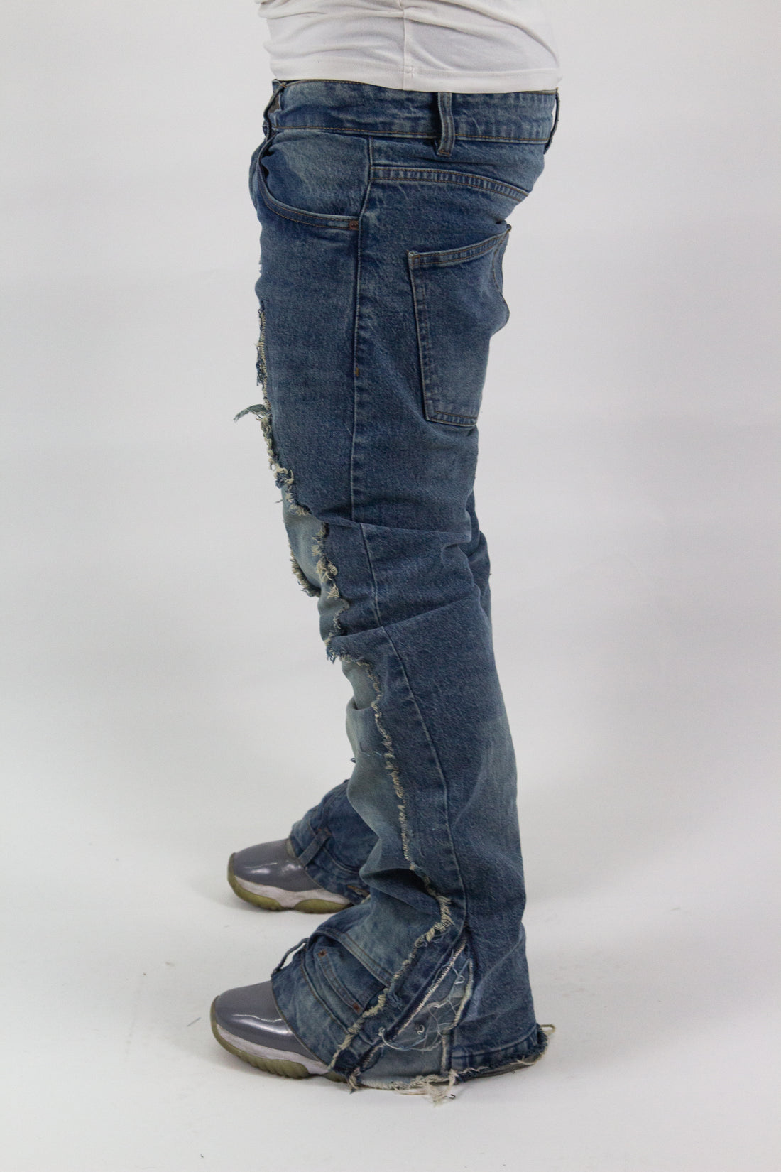 BLUE ACID WASH ULTRA RIPPED REVERSE DENIM