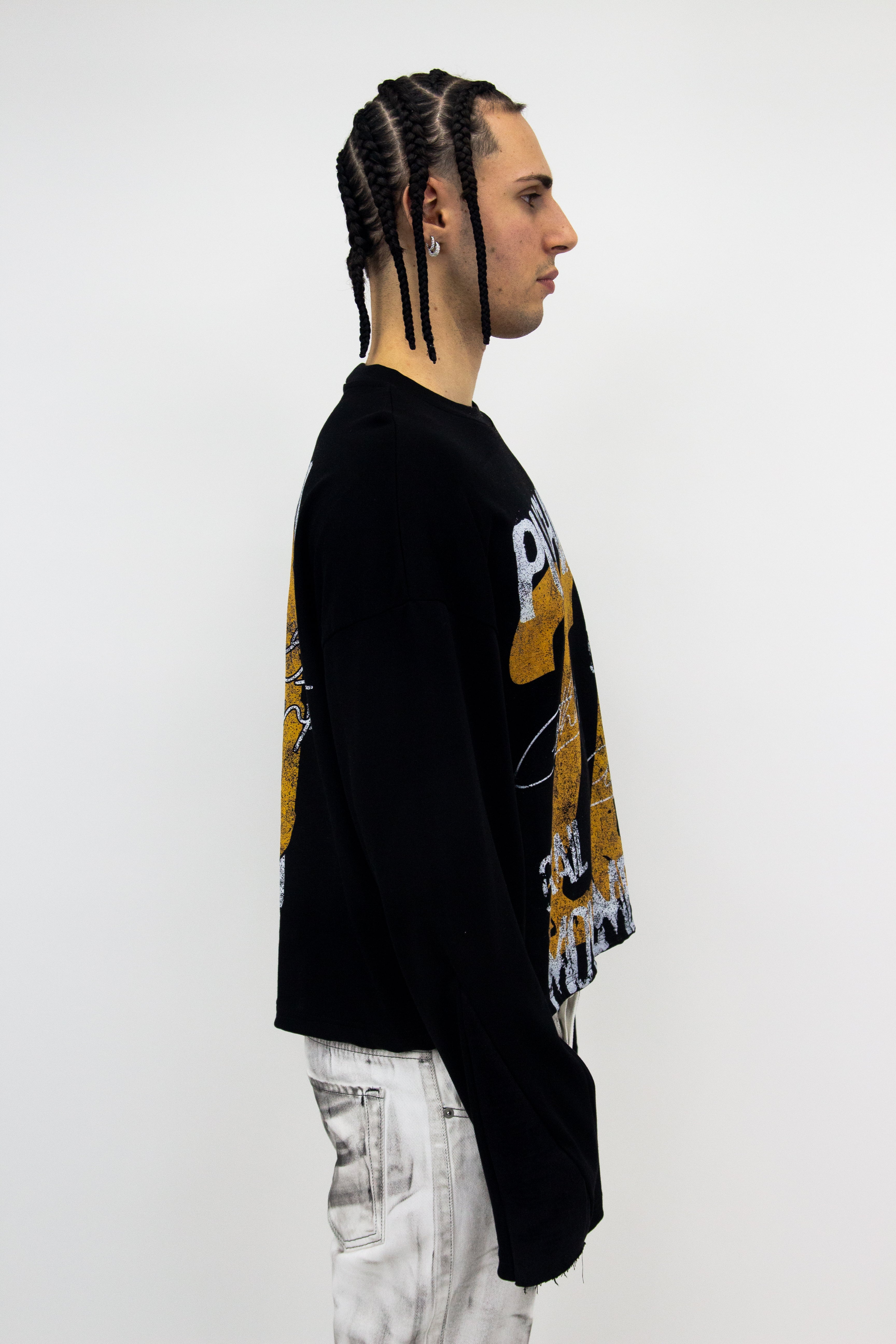 PUSHING MOVEMENT GRAPHIC FLARED LONGSLEEVE