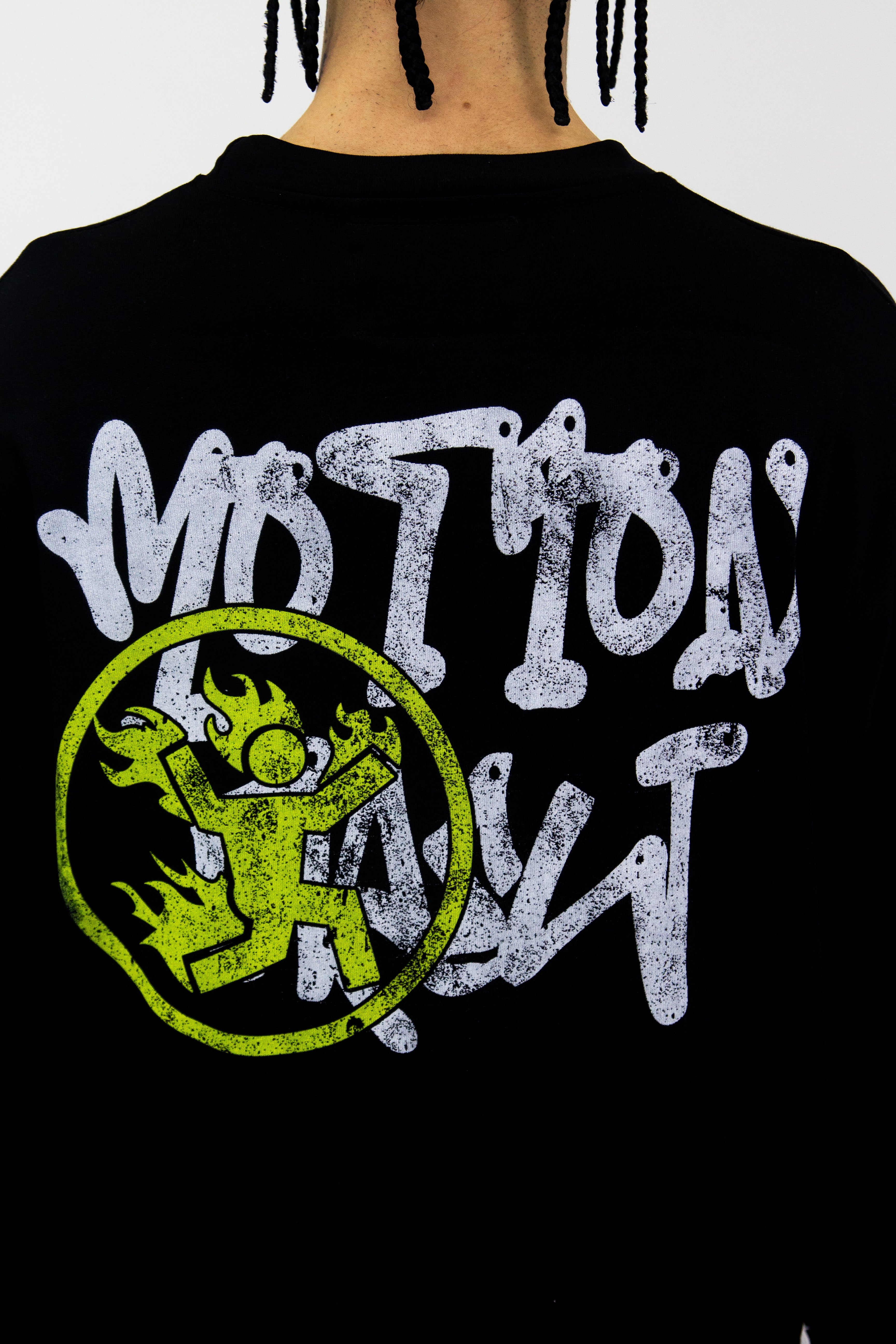 MOTION CREW GRAPHIC FLARED LONGSLEEVE
