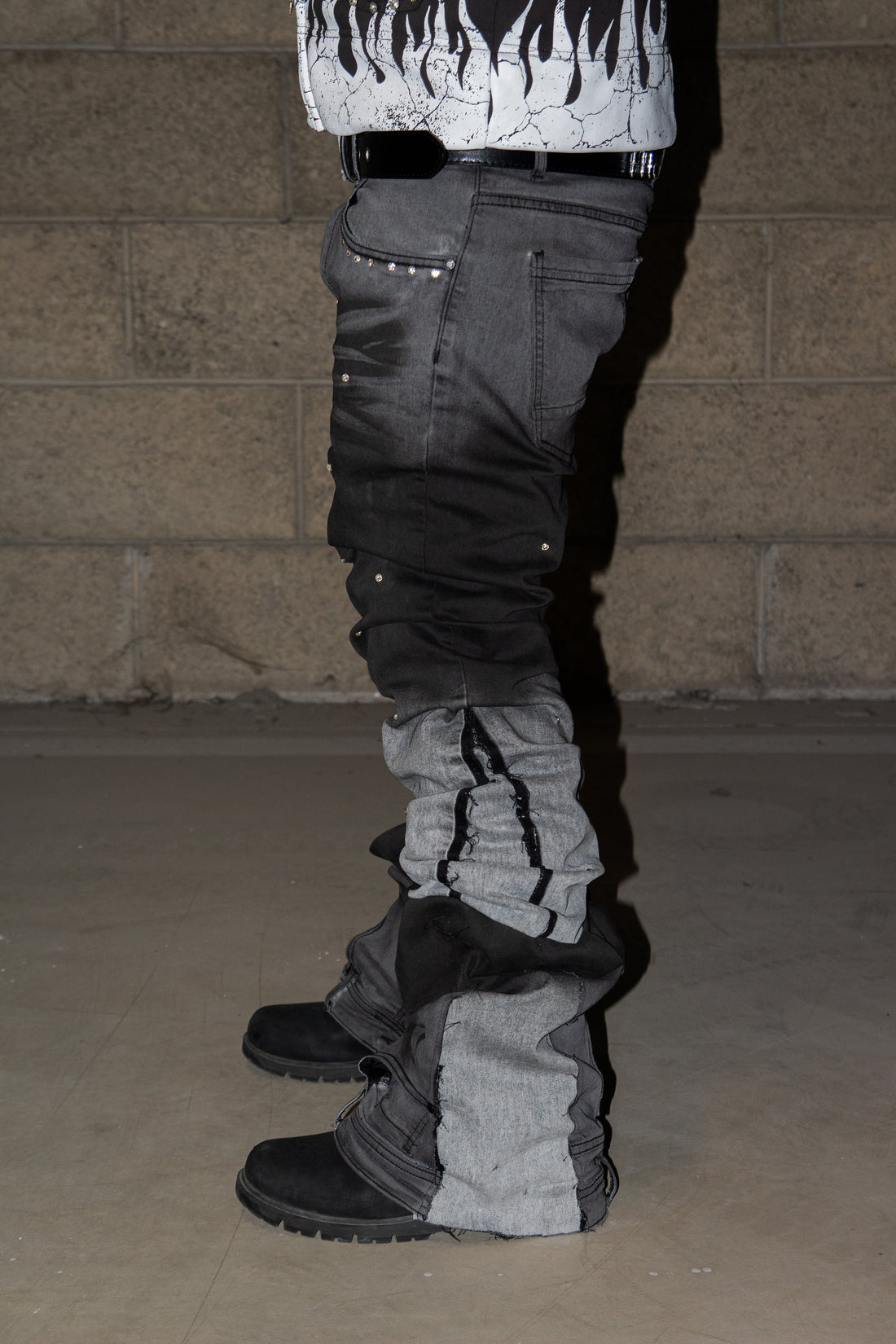 SMOKED GREY SHINE ULTRA FLARED REVERSE DENIM