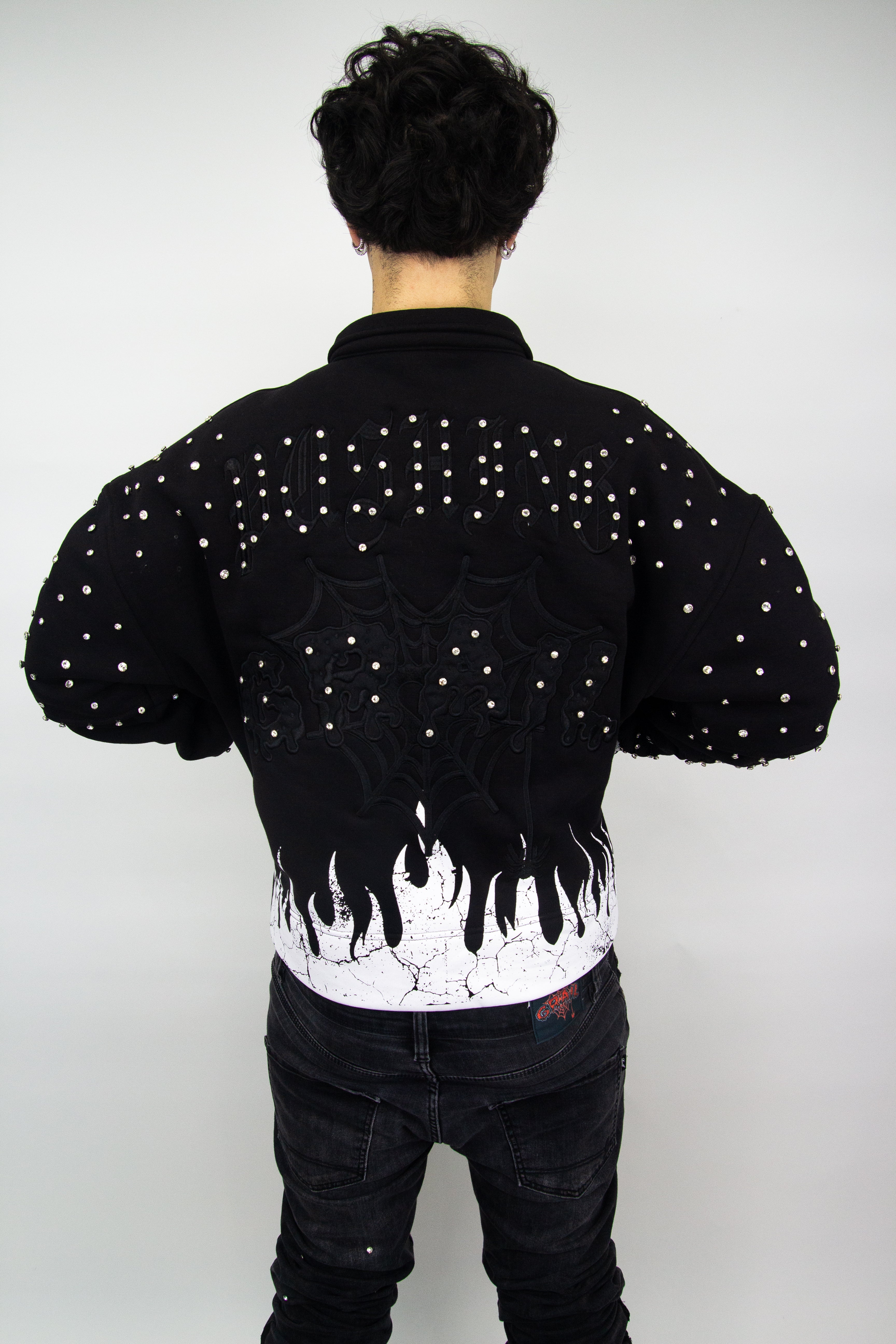 GRAIL BOXY EMBROIDERY SHINE ZIP ( BLACK EDITION )