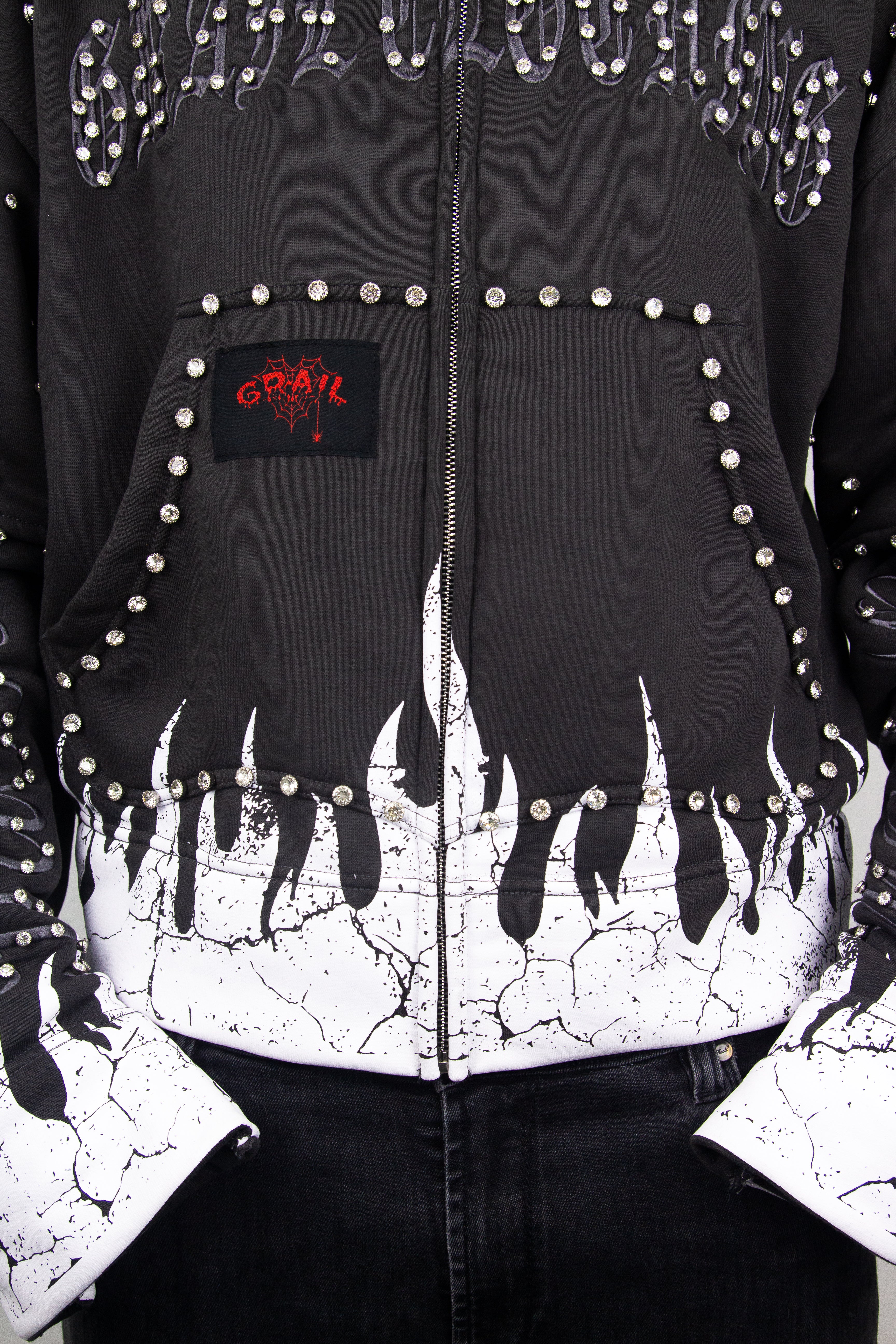 GRAIL BOXY EMBROIDERY SHINE ZIP ( GREY EDITION )