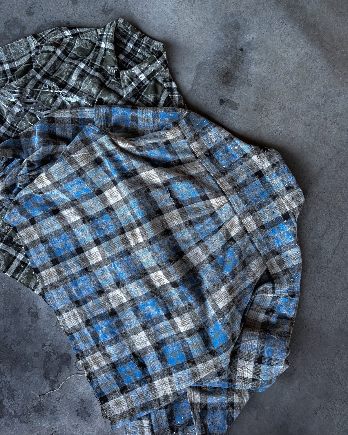 SKY SHINE DISTRESSED BOXY FLANNEL