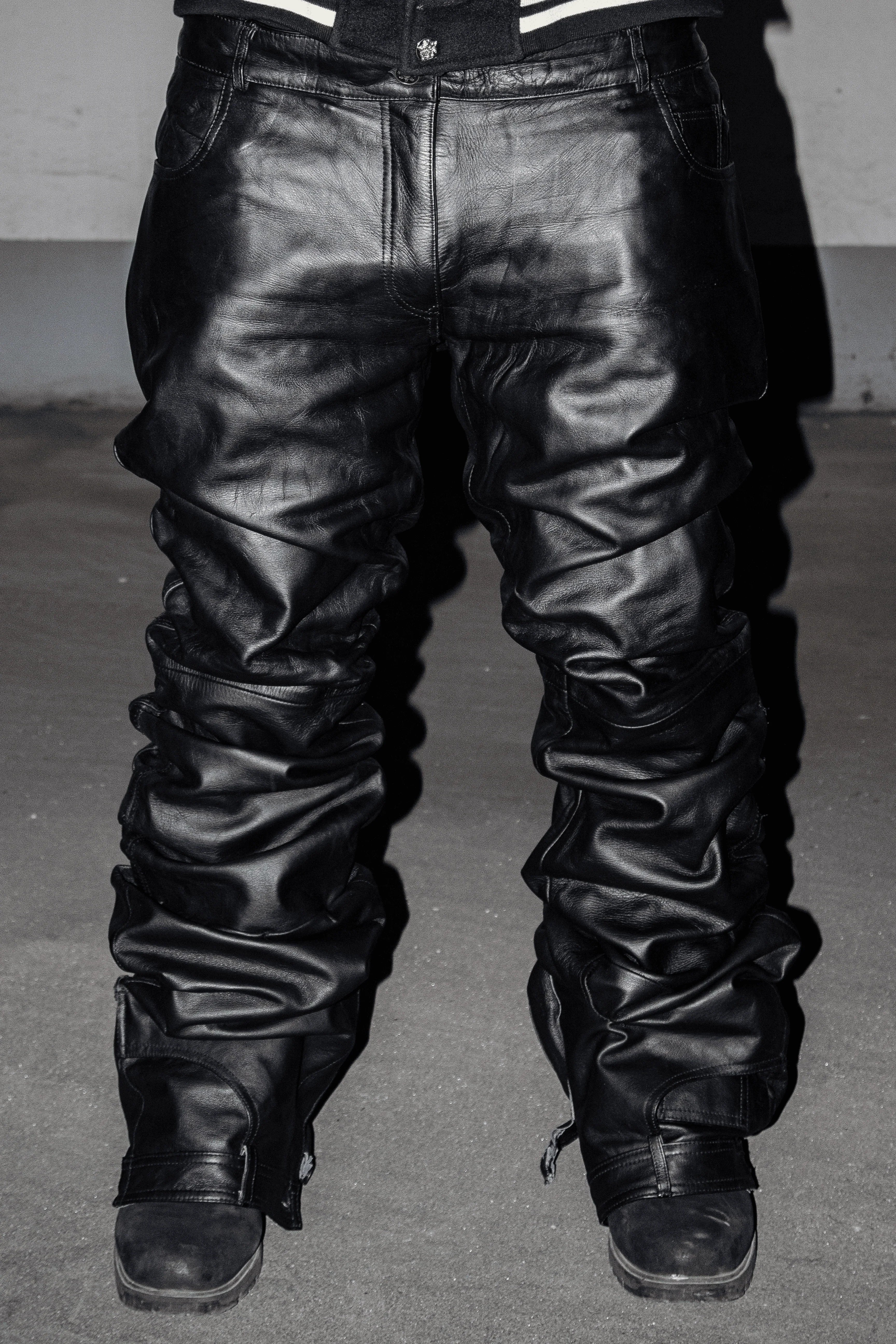 OBSIDIAN BLACK REVERSE LEATHER ( ULTRA BAGGY EDITION )