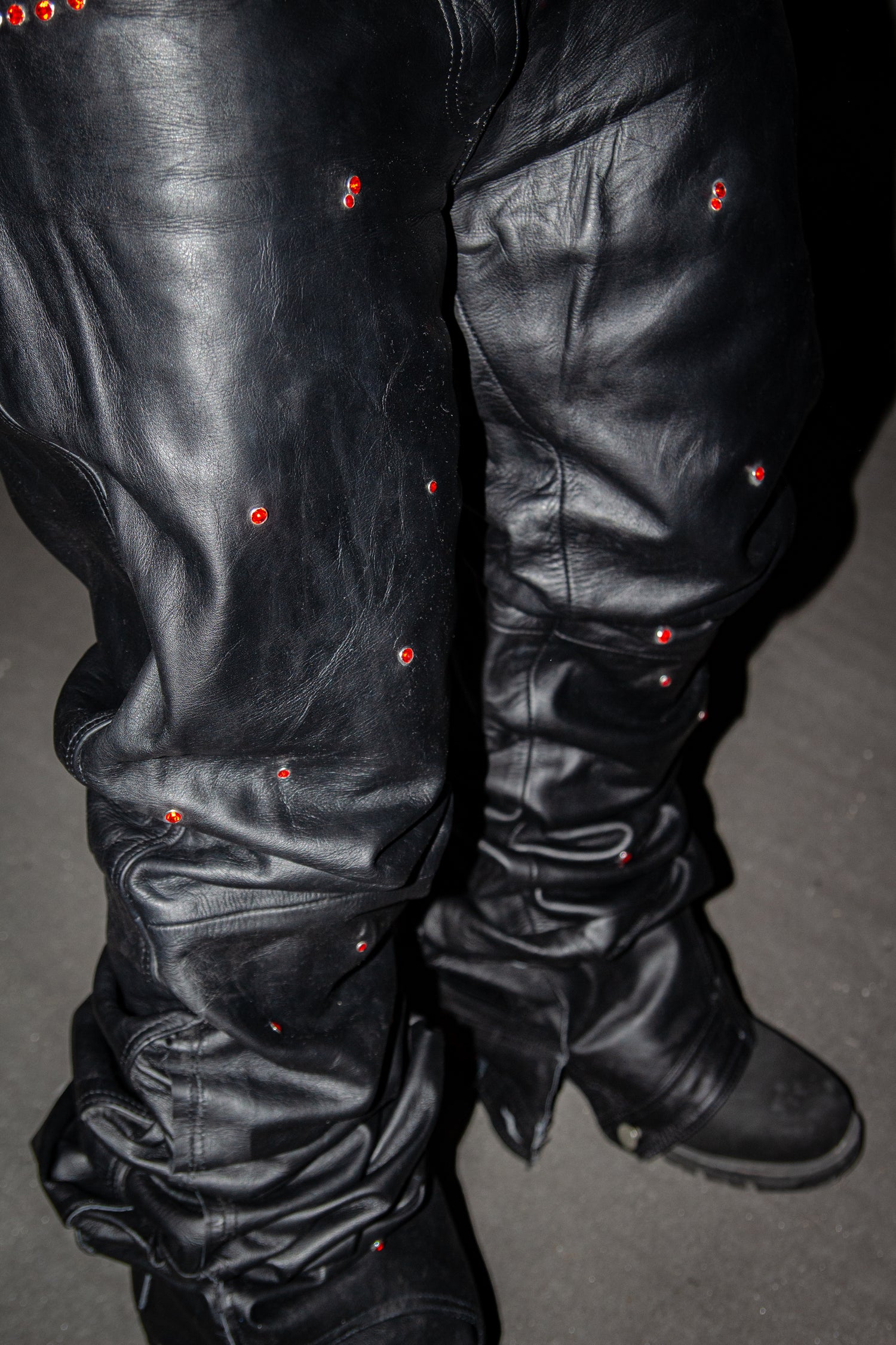 BLACK SHINE RED RUBY REVERSE LEATHER ( ULTRA BAGGY EDITION )