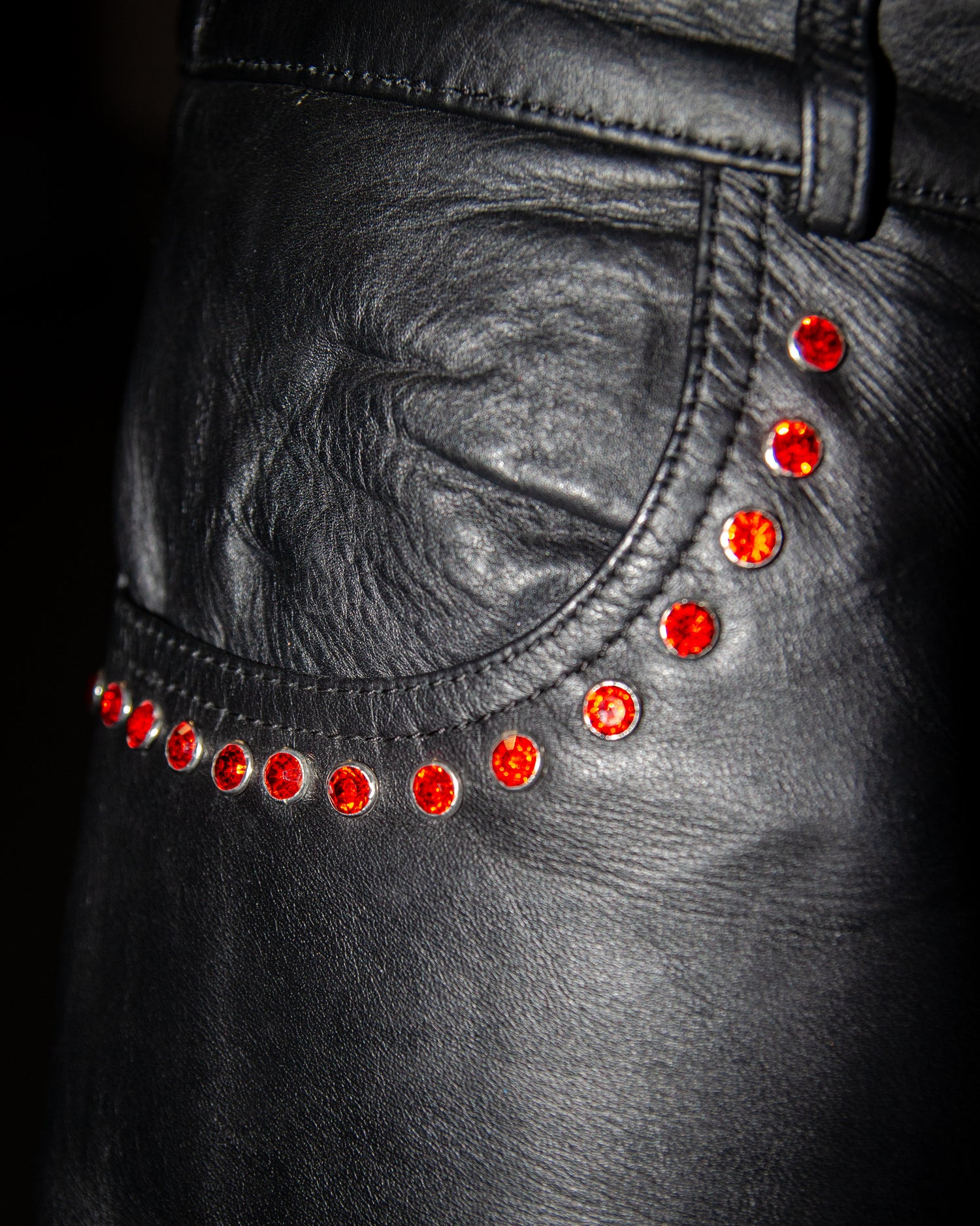 BLACK SHINE RED RUBY REVERSE LEATHER ( ULTRA BAGGY EDITION )