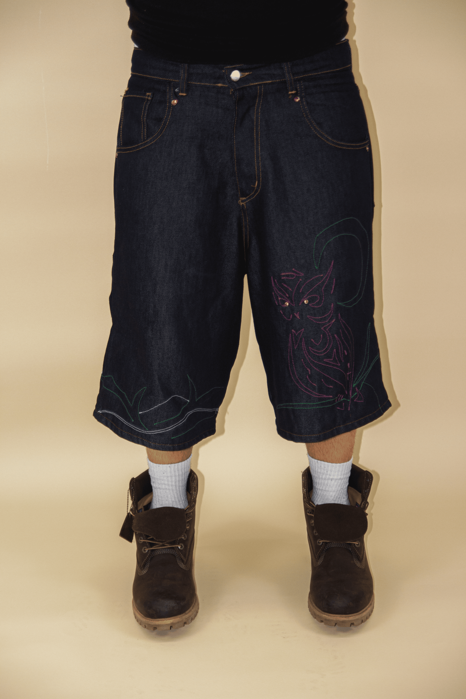 RAW EMBROIDERY SCRATCHED JORTS 1/1