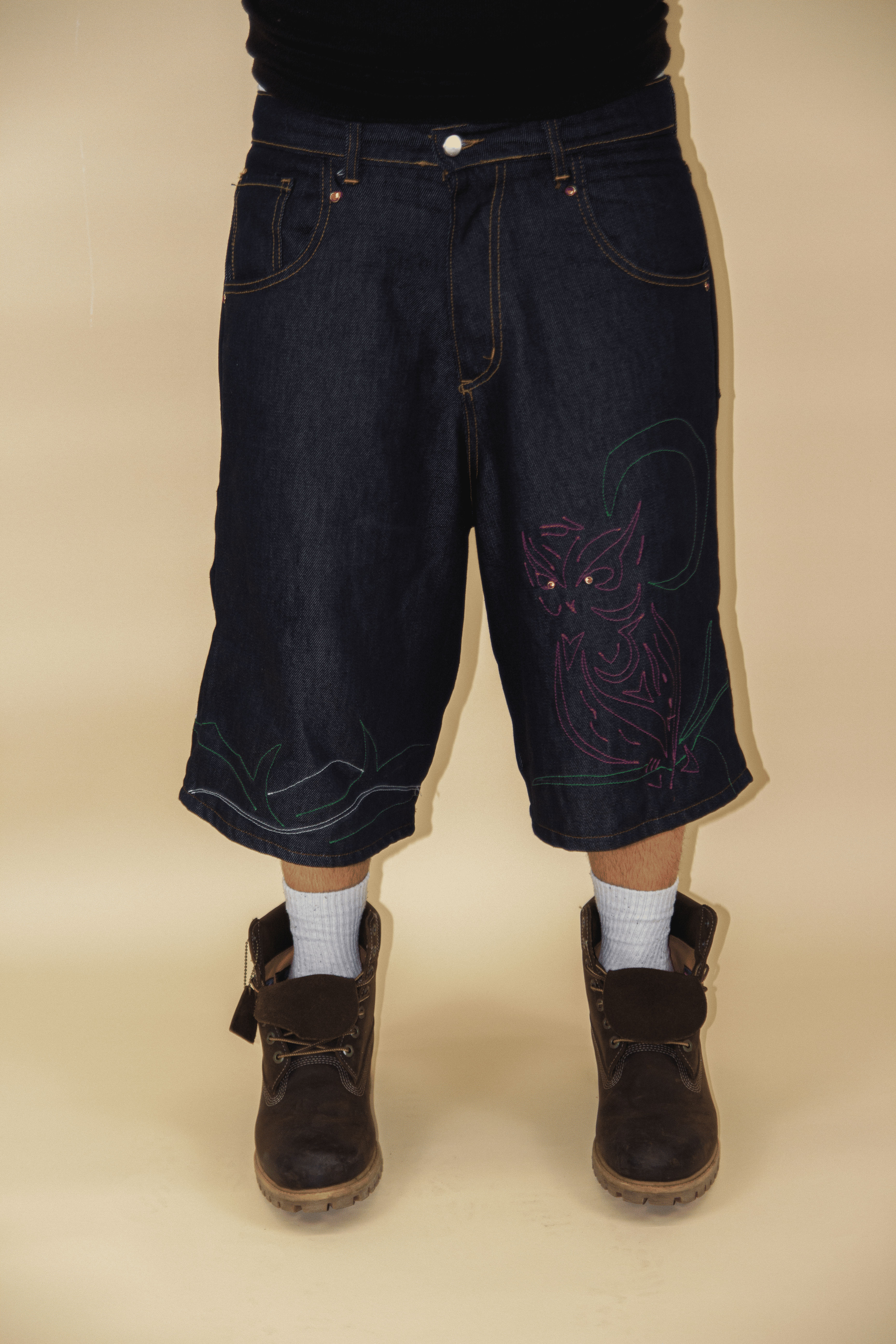 RAW EMBROIDERY SCRATCHED JORTS 1/1
