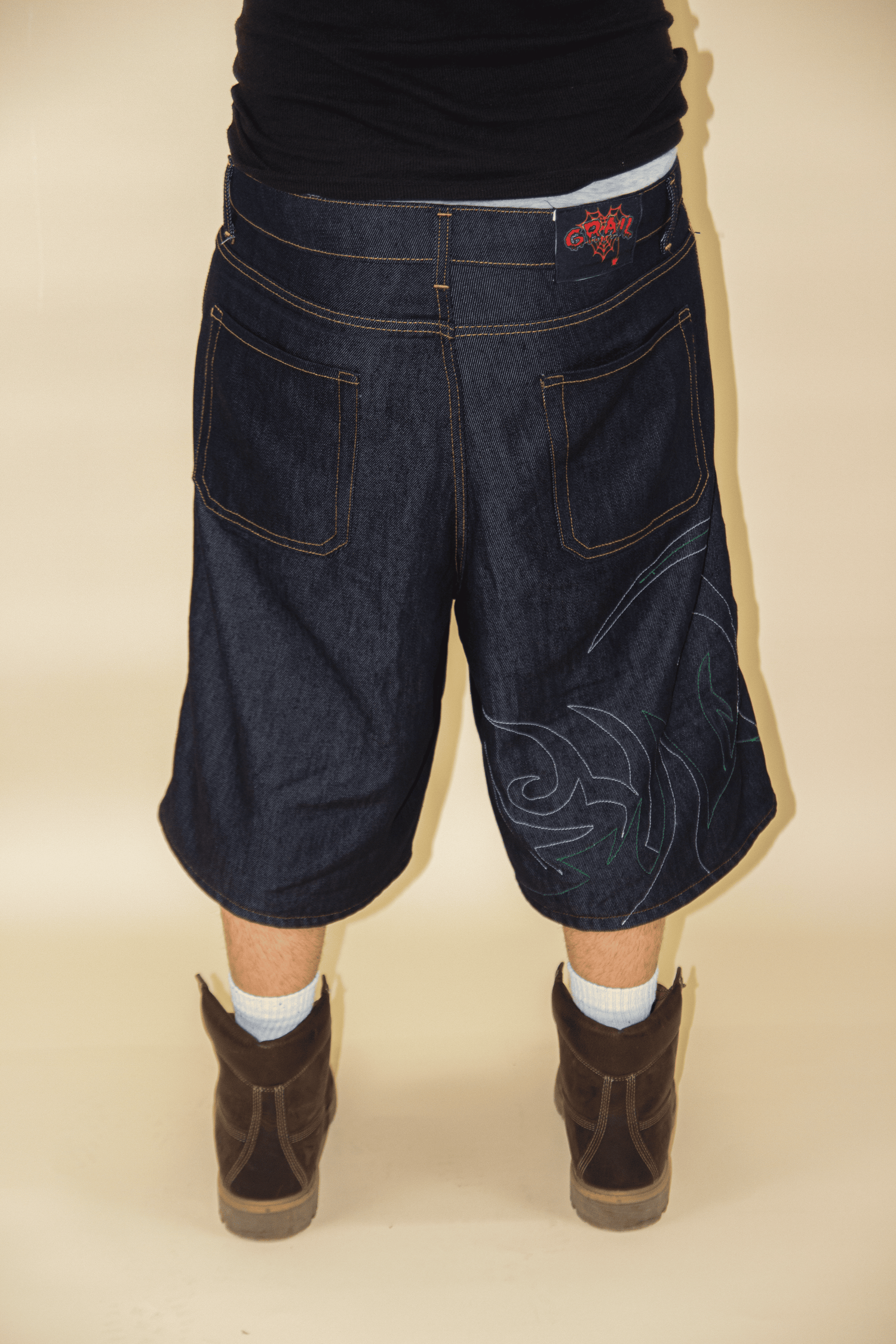 RAW EMBROIDERY SCRATCHED JORTS 1/1