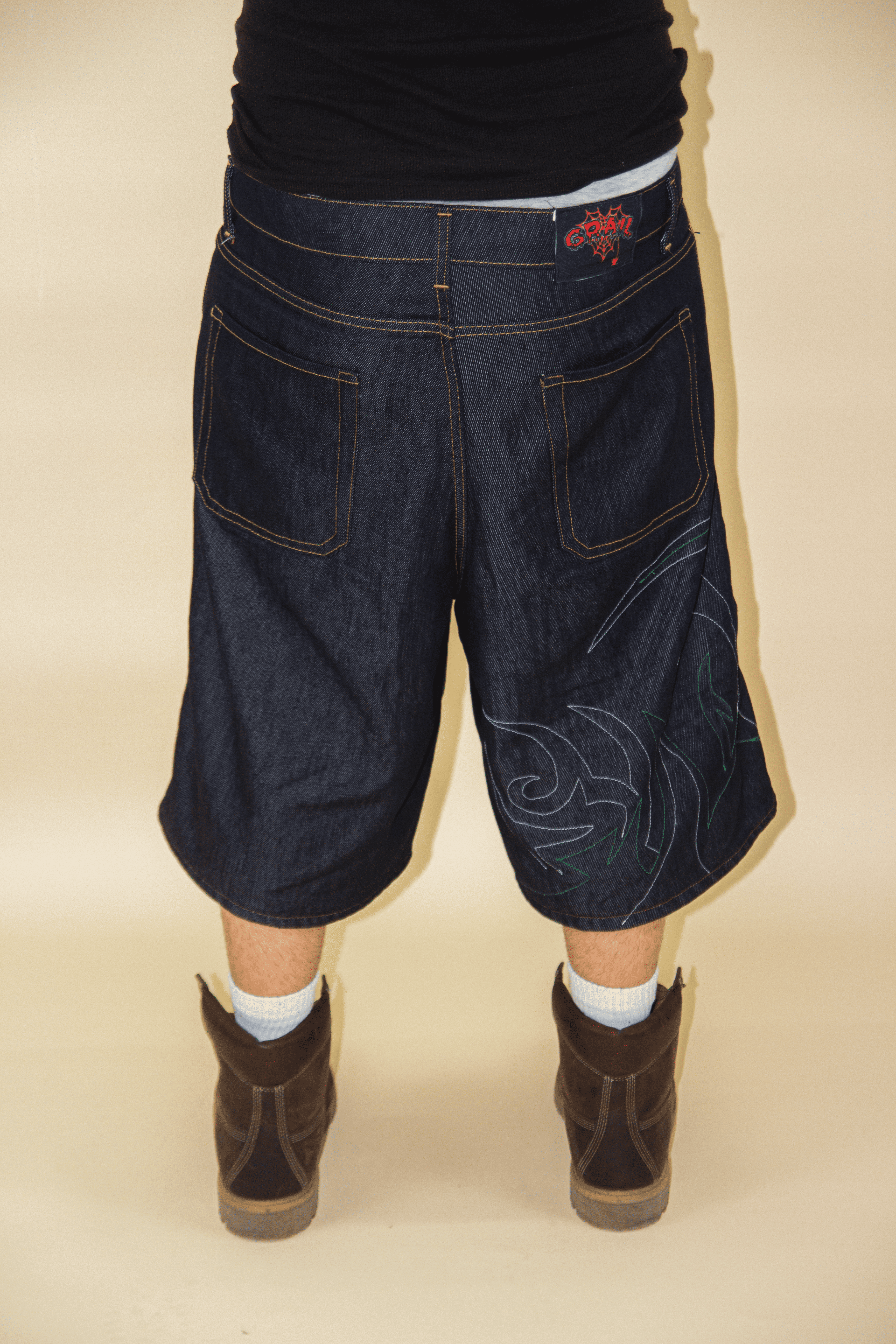 RAW EMBROIDERY SCRATCHED JORTS 1/1