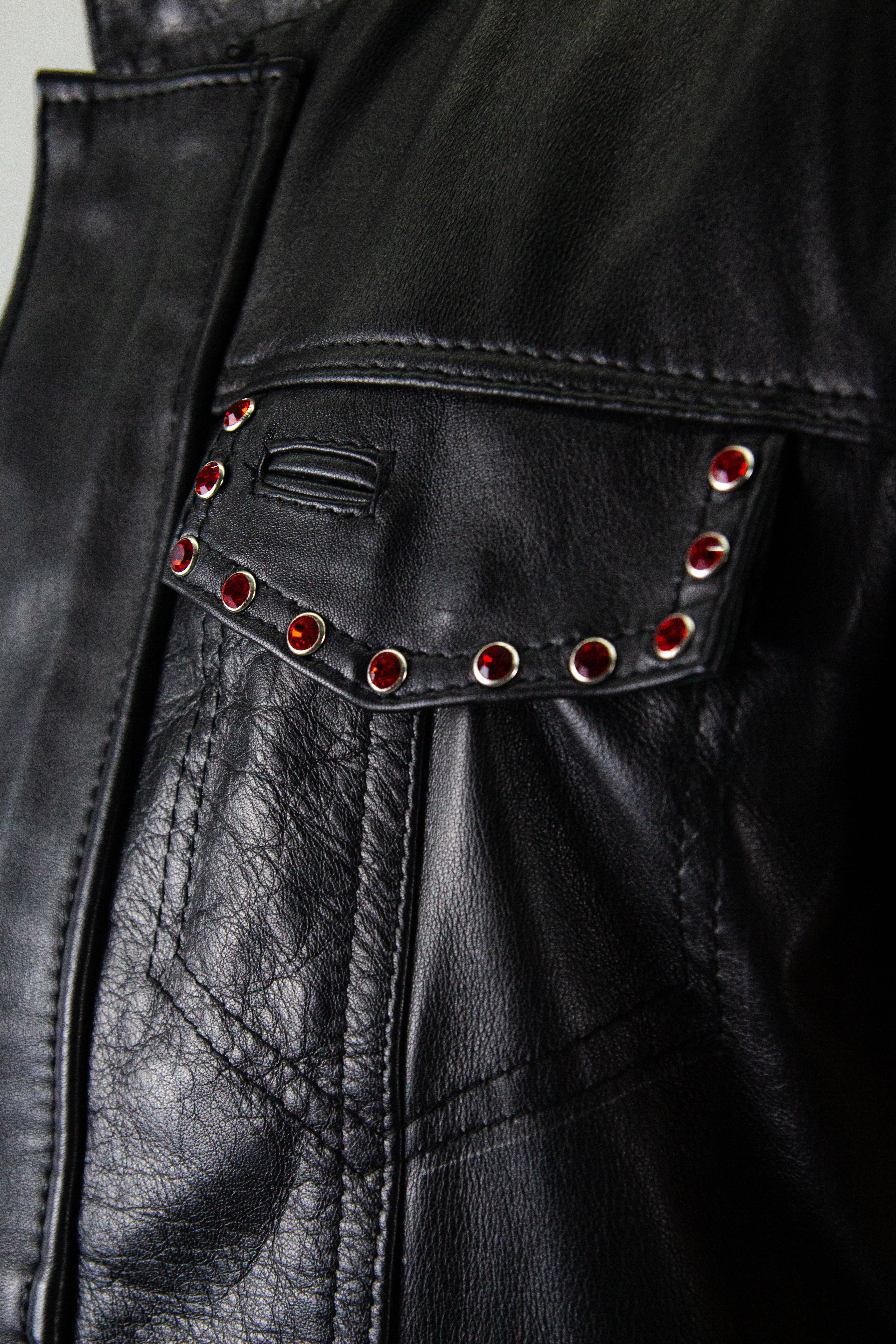 EMBROIDERED SLEEVELESS JACKET - REAL LEATHER