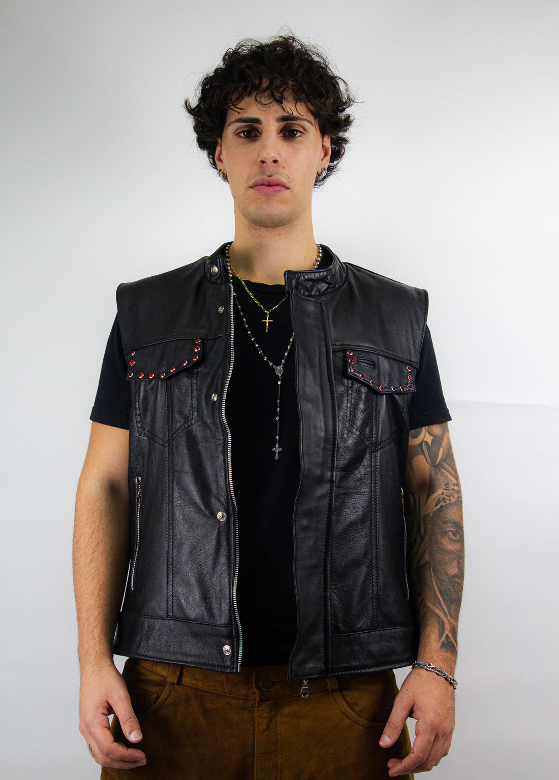 EMBROIDERED SLEEVELESS JACKET - REAL LEATHER