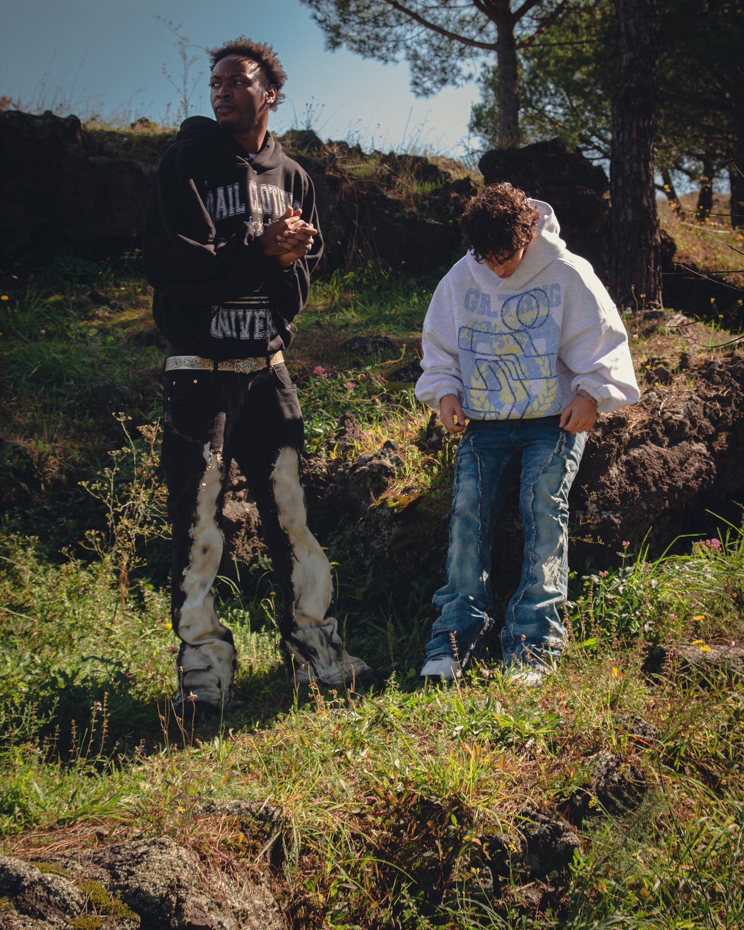 BLUE ACID WASH ULTRA RIPPED REVERSE DENIM