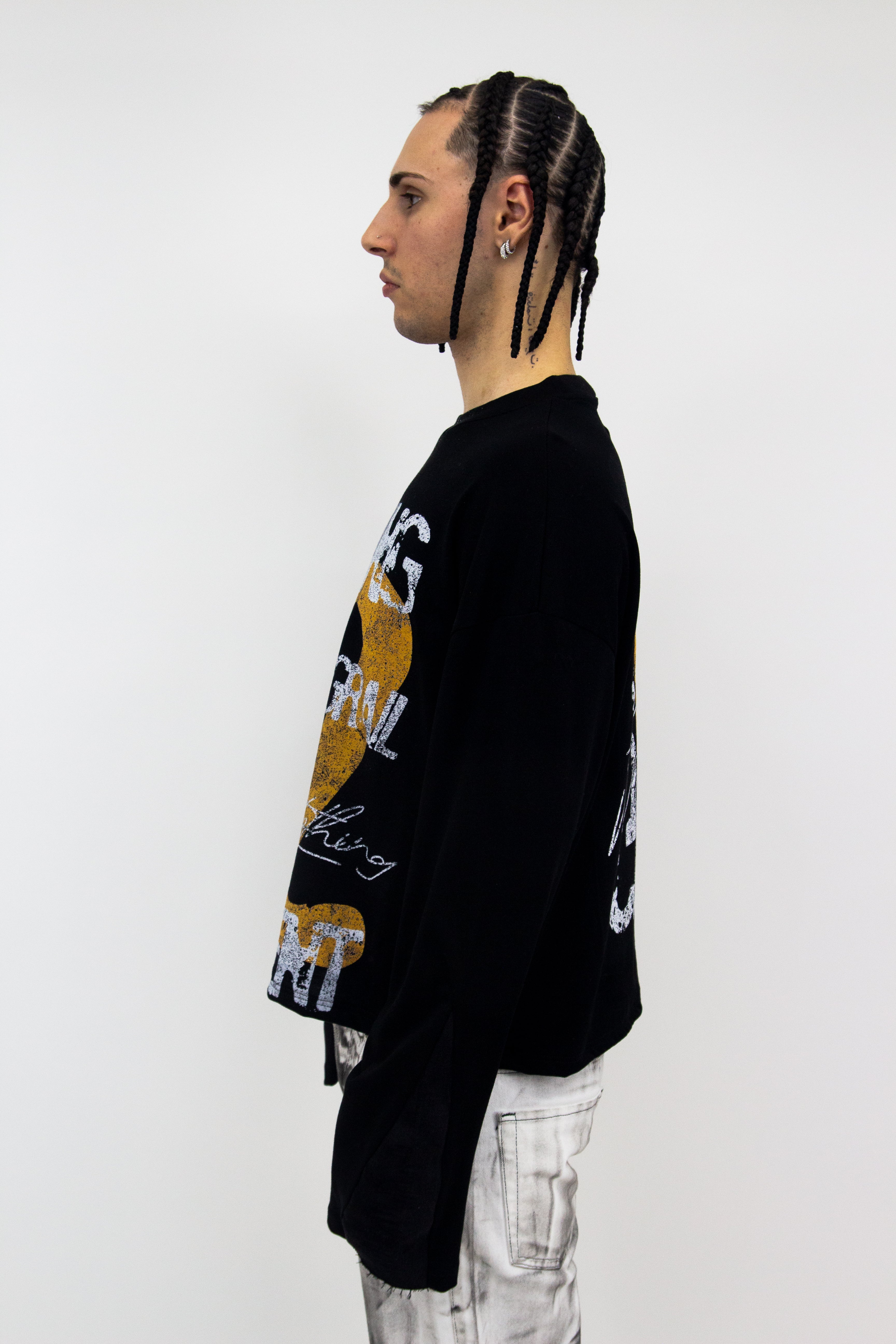 PUSHING MOVEMENT GRAPHIC FLARED LONGSLEEVE