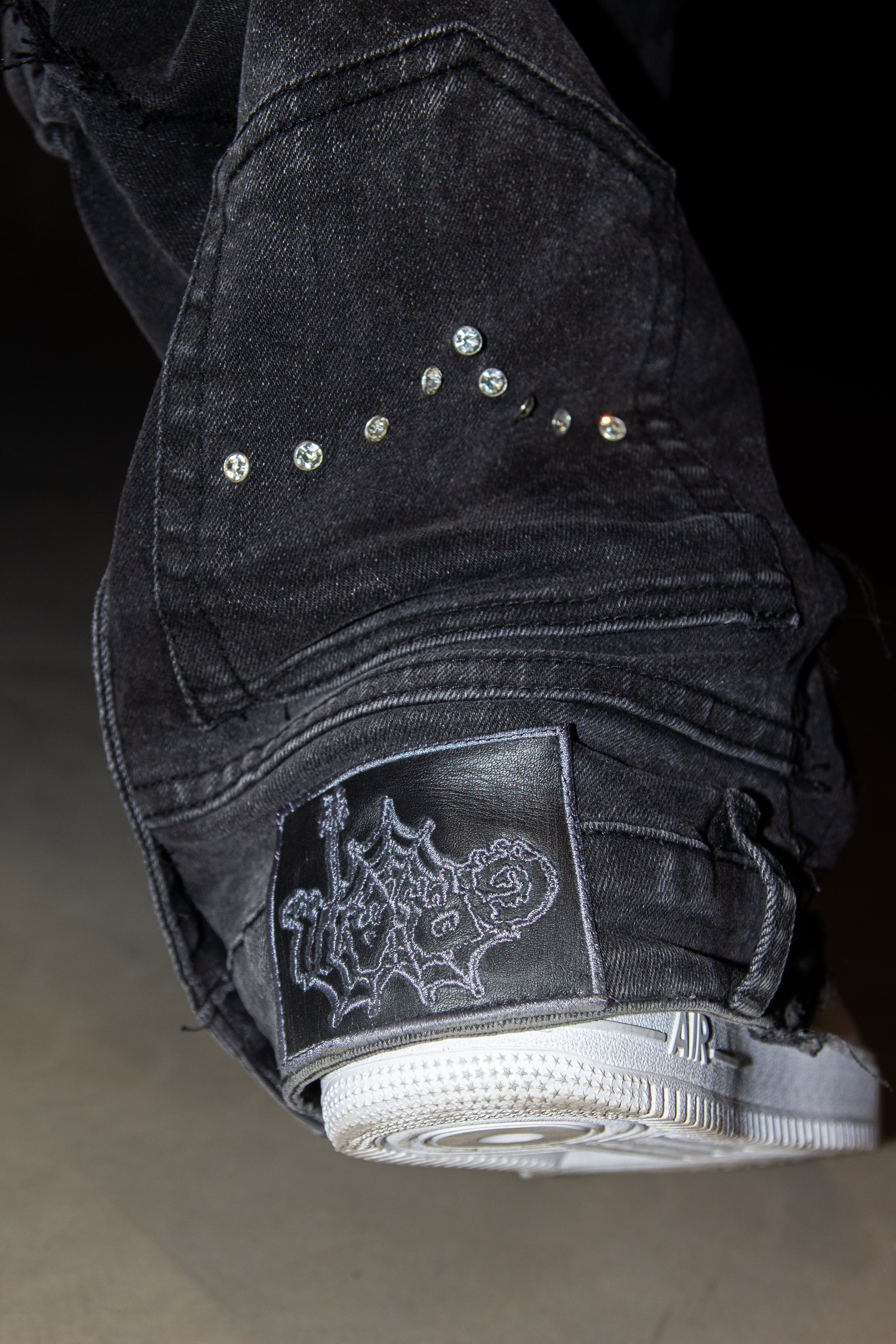 BLACK GREY WRINKLE ULTRA FLARED REVERSE DENIM