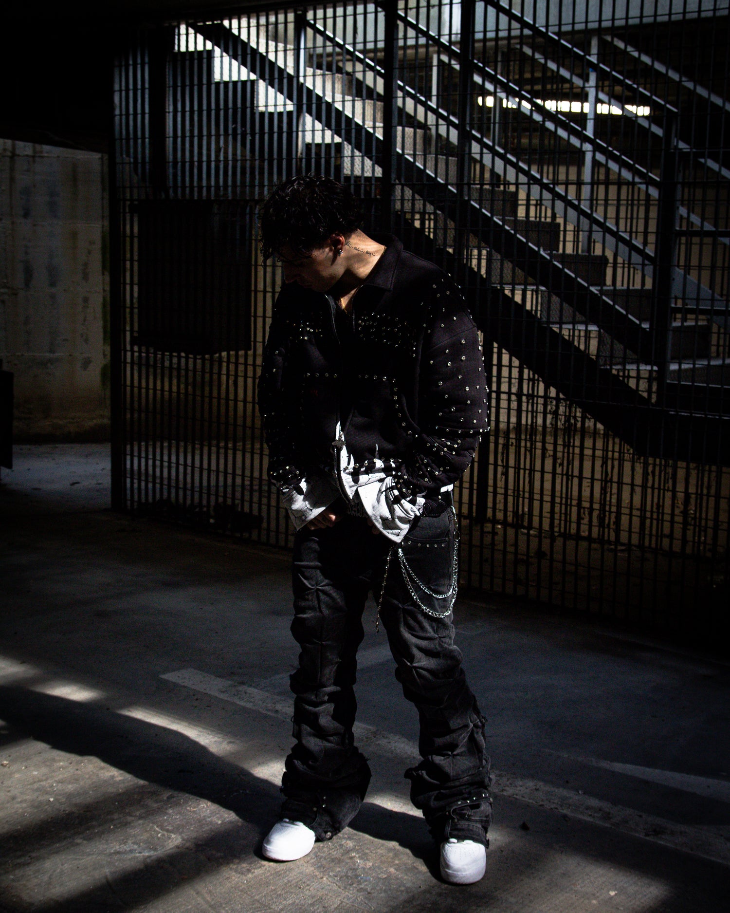 BLACK GREY WRINKLE ULTRA FLARED REVERSE DENIM