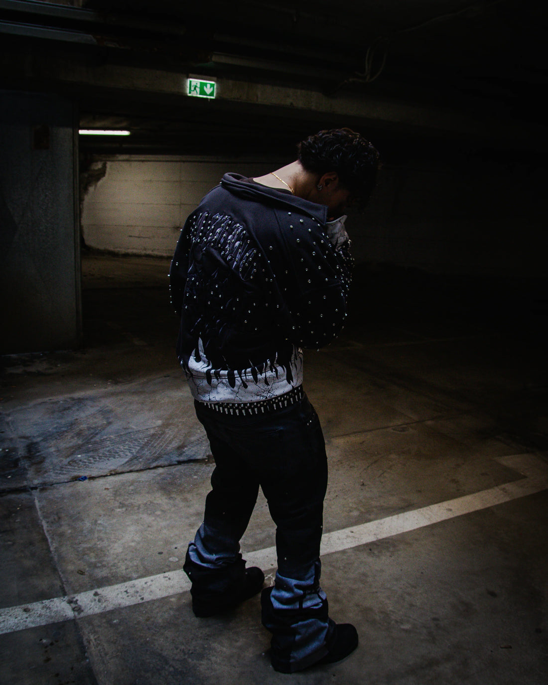 GRAIL BOXY EMBROIDERY SHINE ZIP ( GREY EDITION )