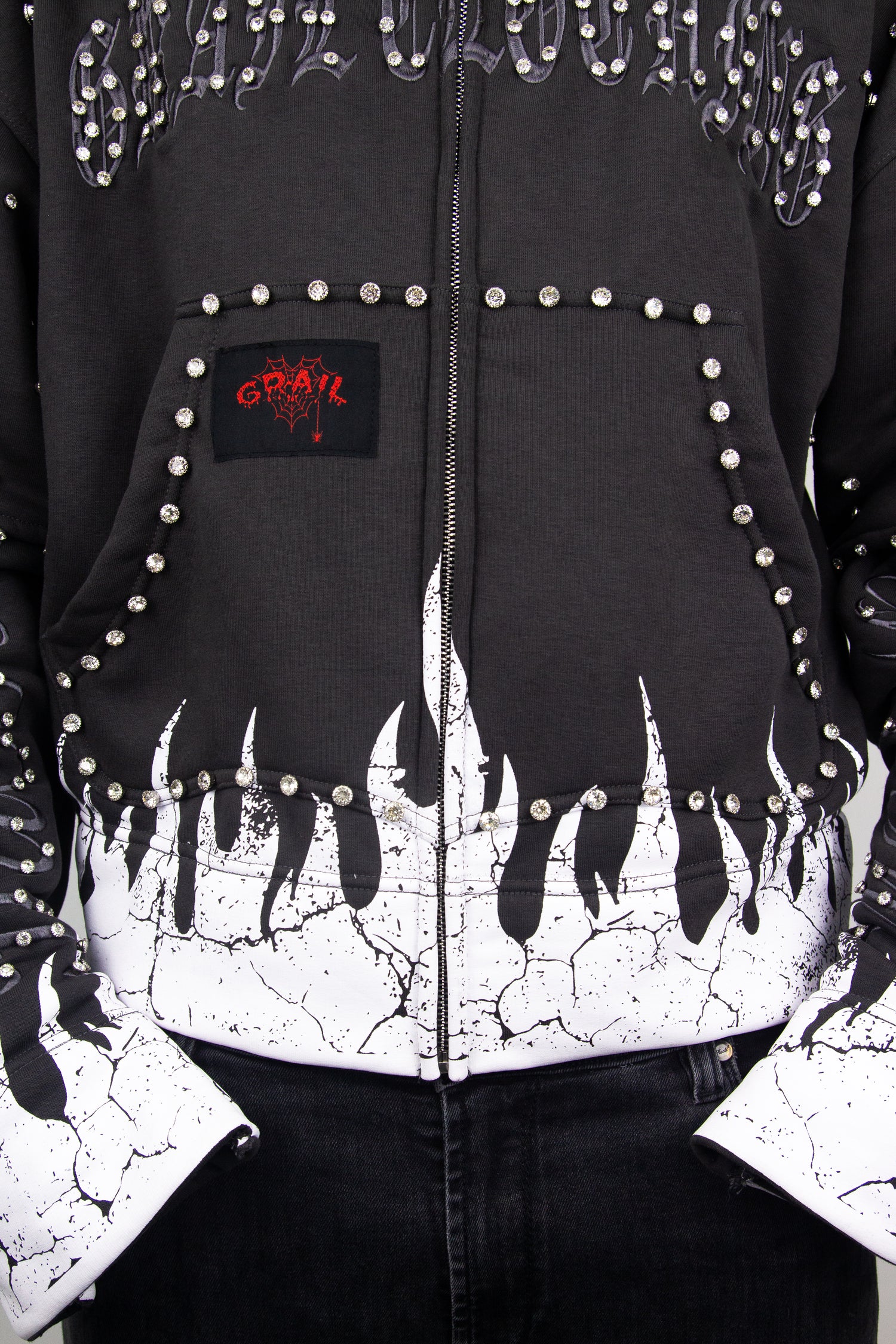 GRAIL BOXY EMBROIDERY SHINE ZIP ( GREY EDITION )