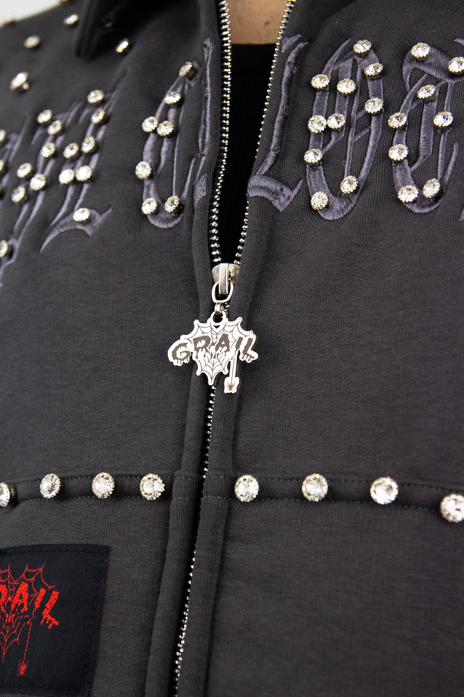 GRAIL BOXY EMBROIDERY SHINE ZIP ( GREY EDITION )