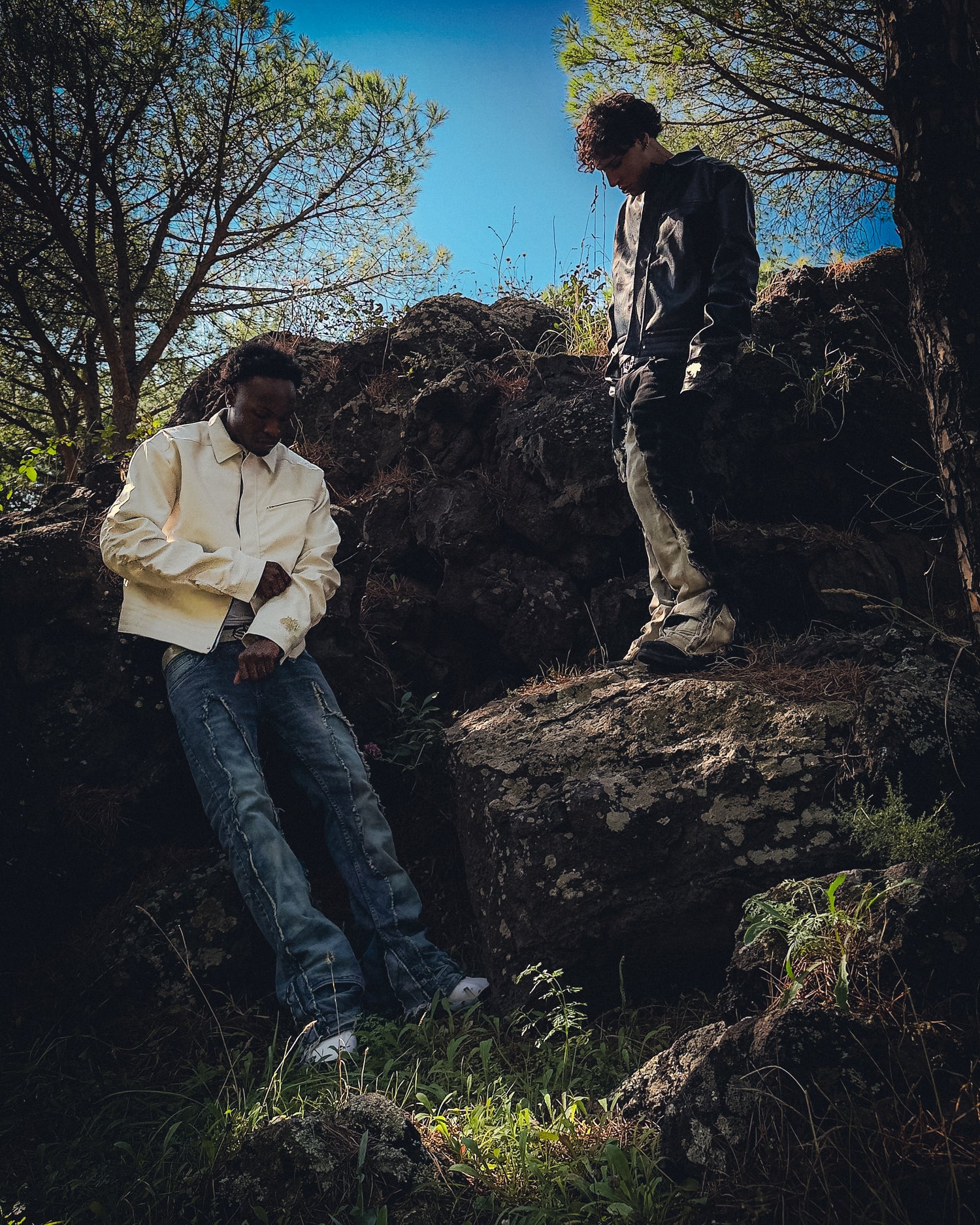 BLACK ACID WASH ULTRA RIPPED REVERSE DENIM