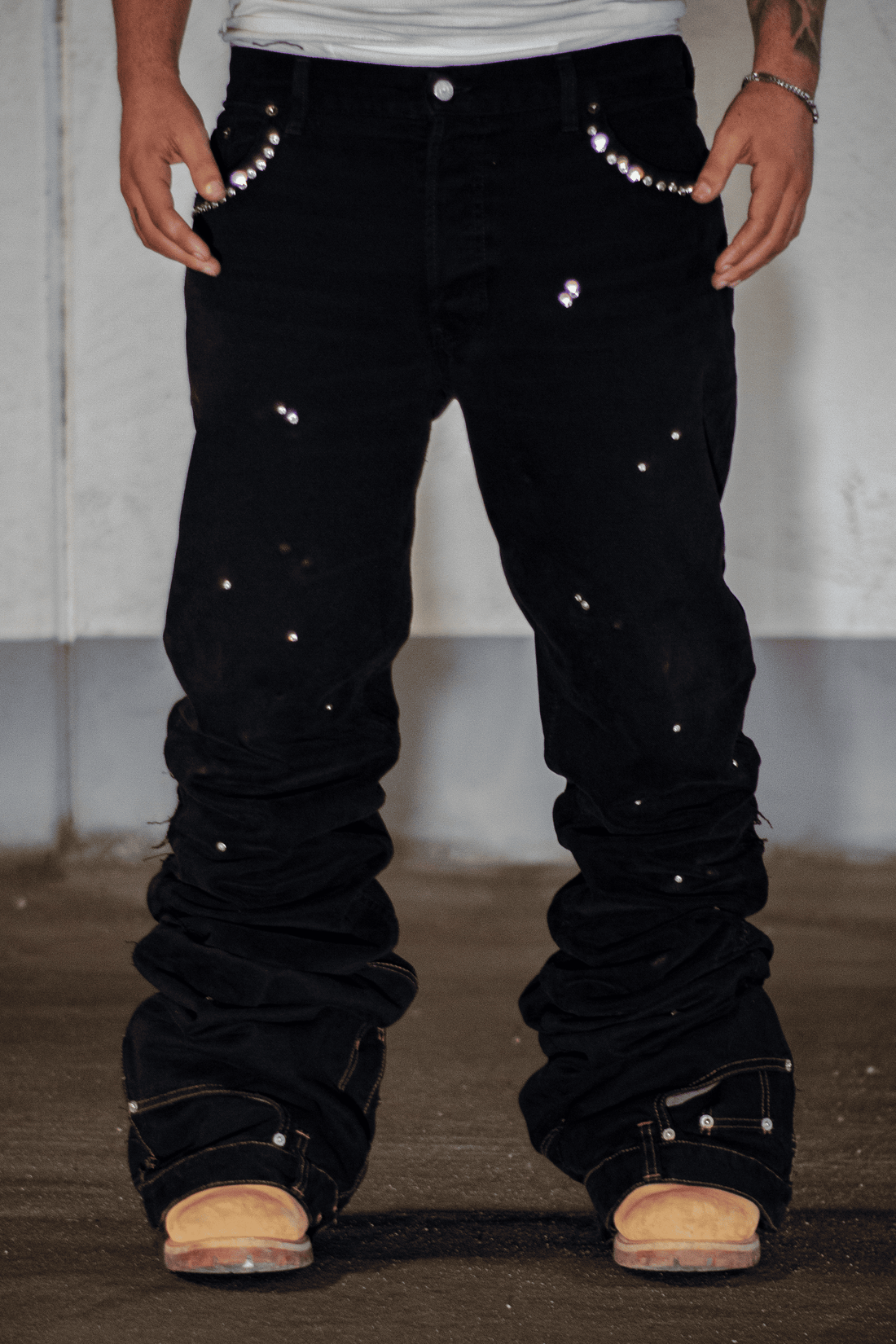 OBSIDIAN BLACK SHINE REVERSE DENIM ( ULTRA FLARED EDITION )