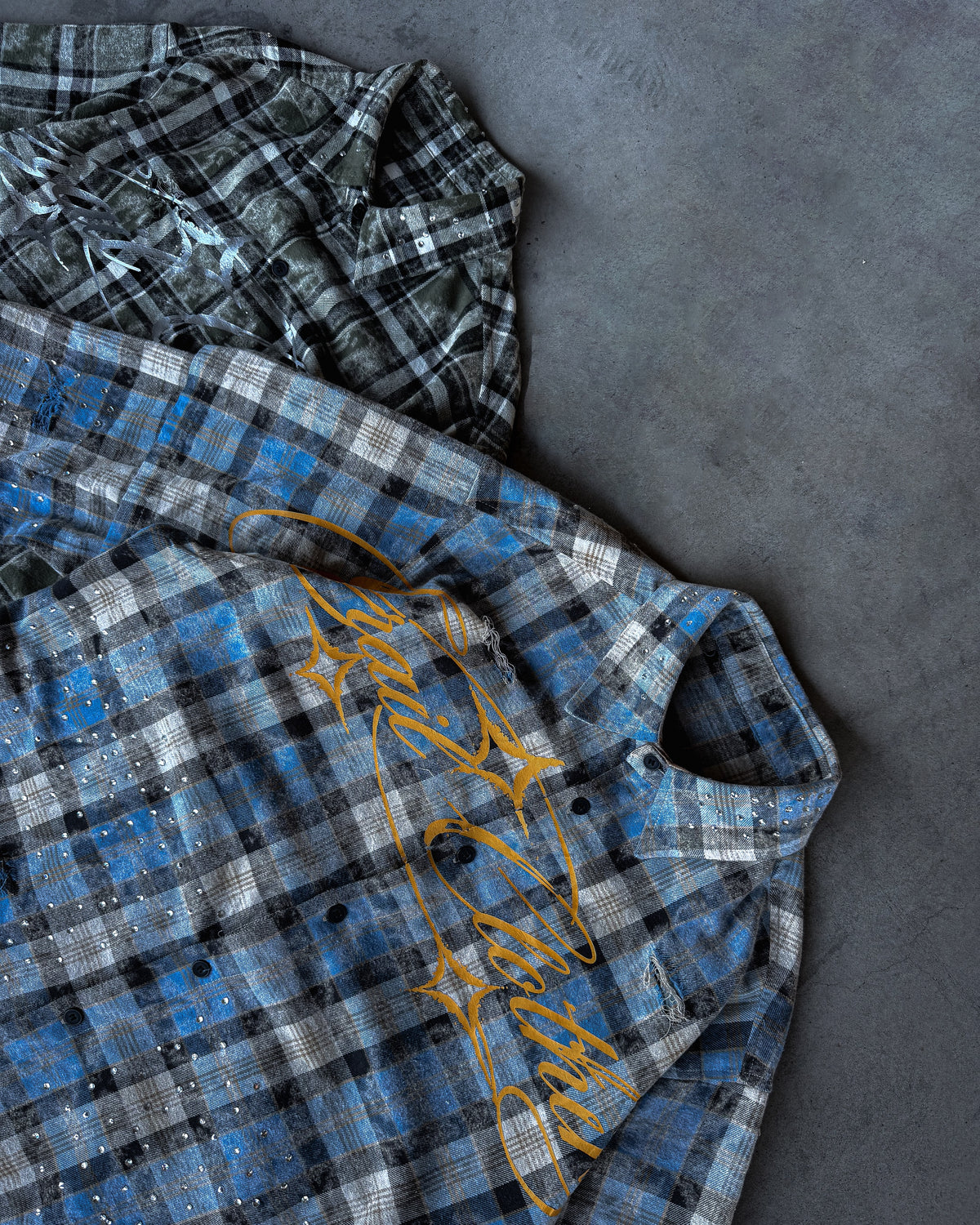 SKY SHINE DISTRESSED BOXY FLANNEL