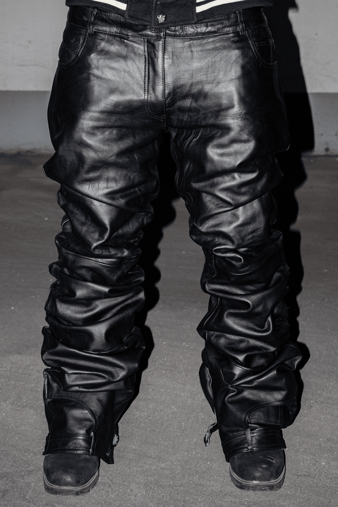 OBSIDIAN BLACK REVERSE LEATHER ( ULTRA BAGGY EDITION )